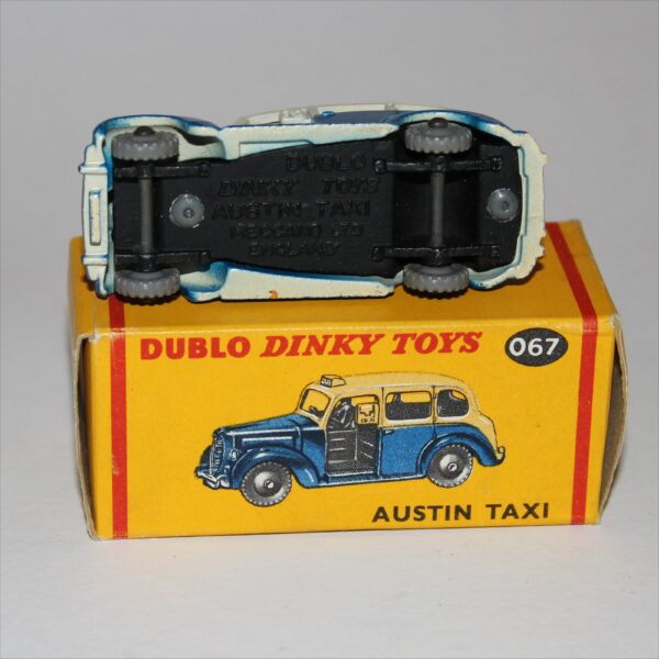 Dinky Toys Dublo Meccano Austin Taxi 067 Mint Boxed