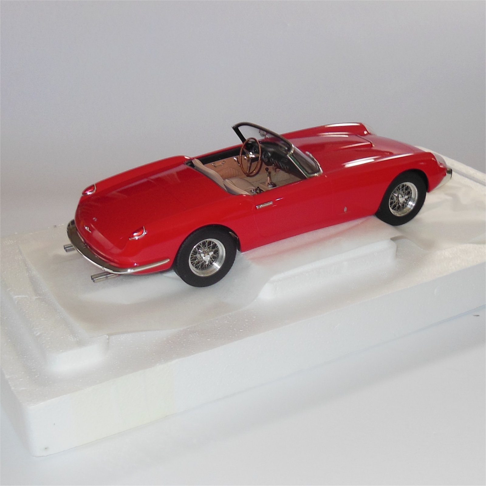 Matrix Models MXL0604-051 Ferrari 250GT 1957 Cabrio Series 1 Scale 1:18 ...