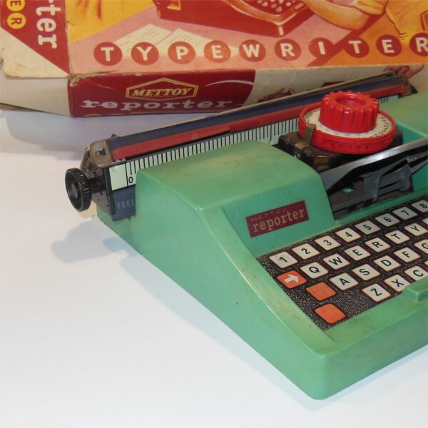 Mettoy Reporter Model 4314 Plastic & Metal Typewriter