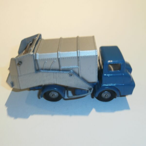 Budgie Toys 274 Ford Thames Refuse Truck